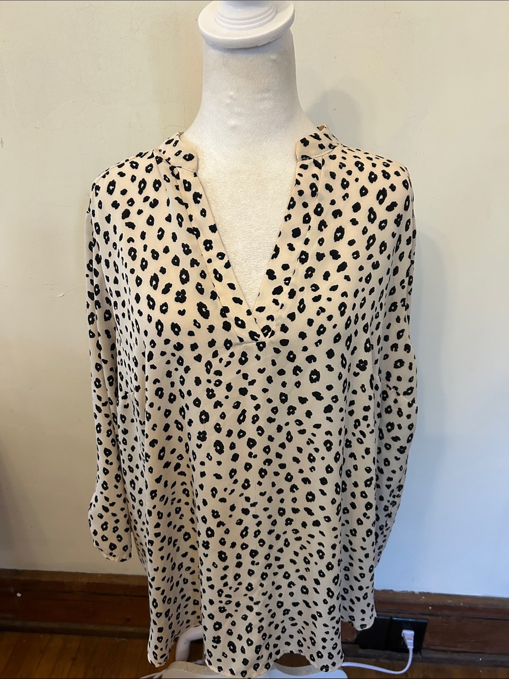 Lush Animal print long rollable sleeve blouse Size 2X EUC